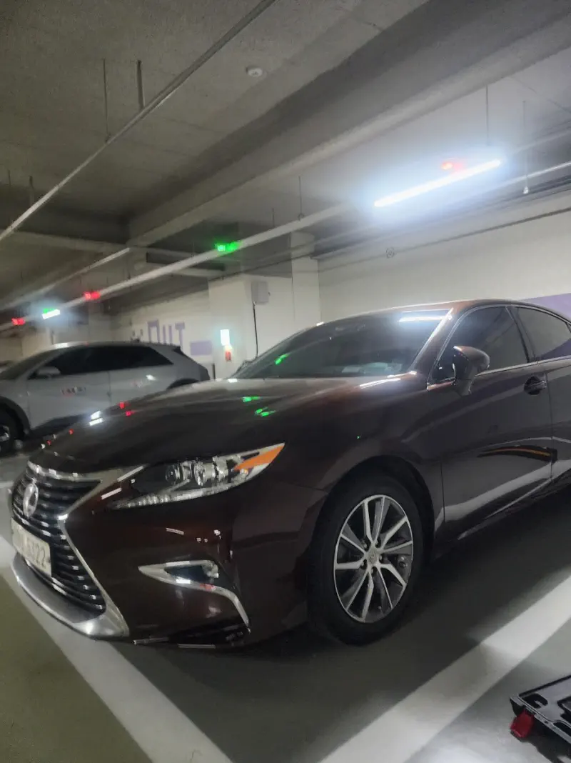 Lexus ES300h