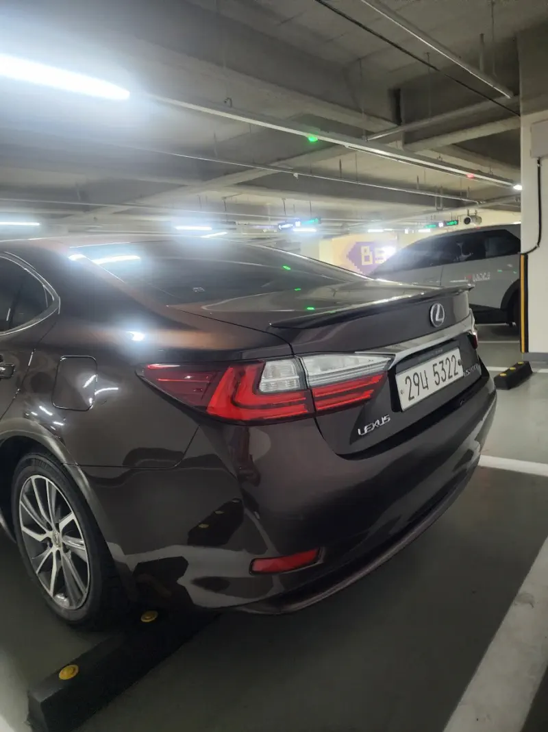 Lexus ES300h