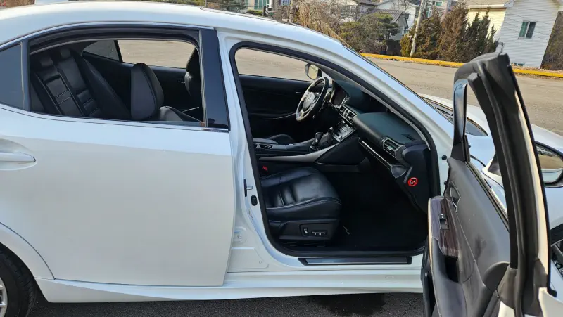 Lexus IS250