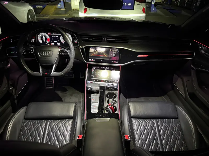 Audi S7