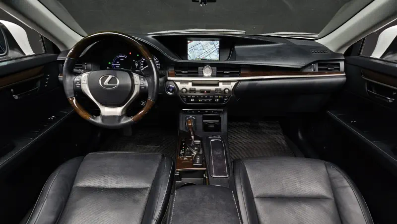 Lexus ES300h