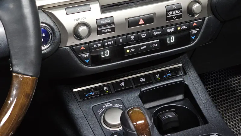 Lexus ES300h