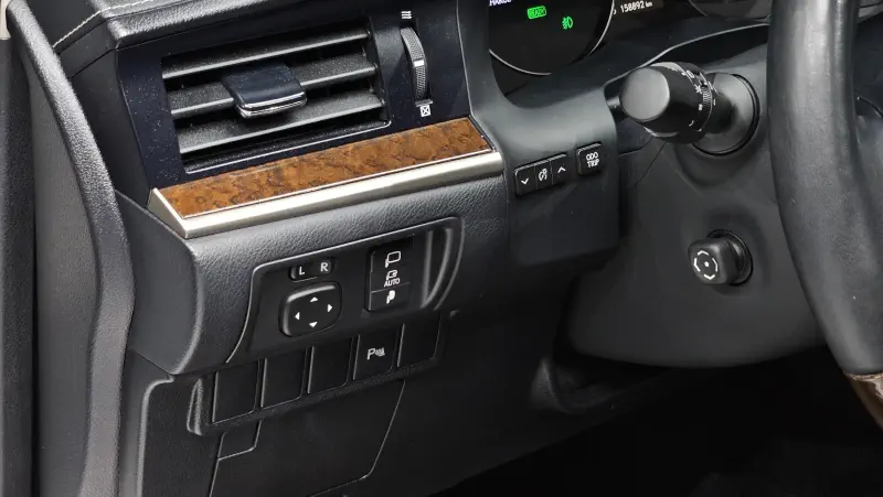 Lexus ES300h