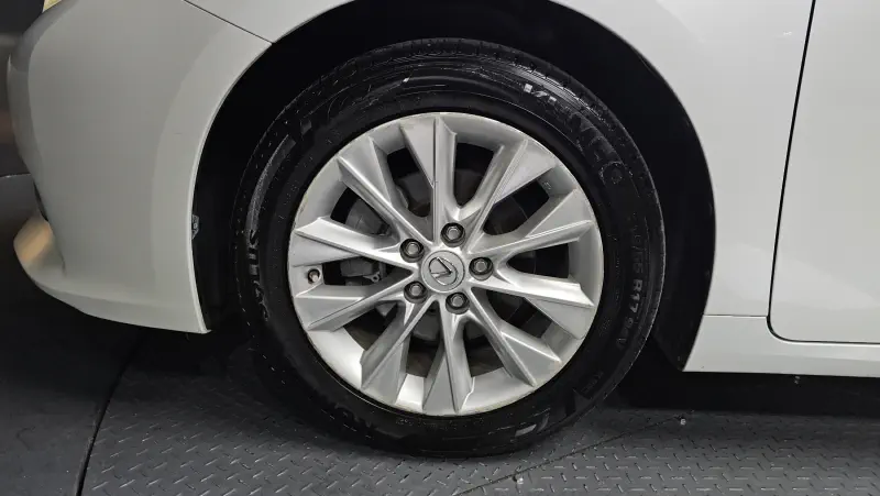 Lexus ES300h