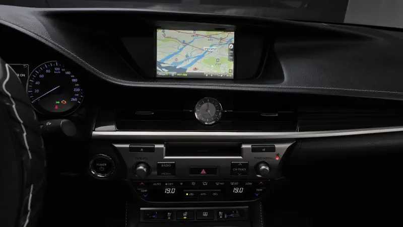 Lexus ES300h
