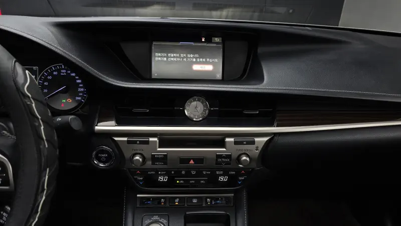 Lexus ES300h