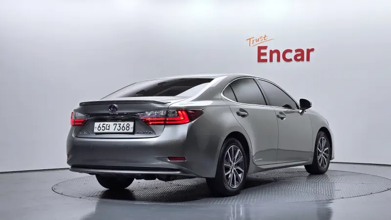 Lexus ES300h