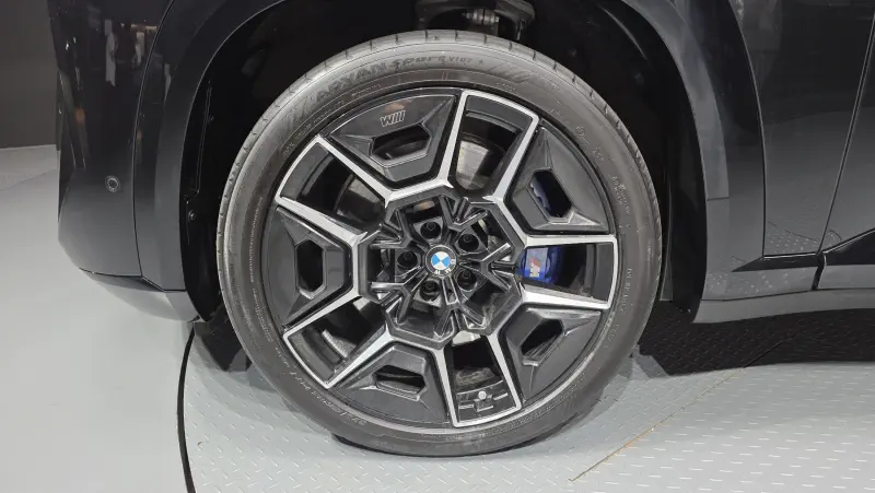 BMW XM