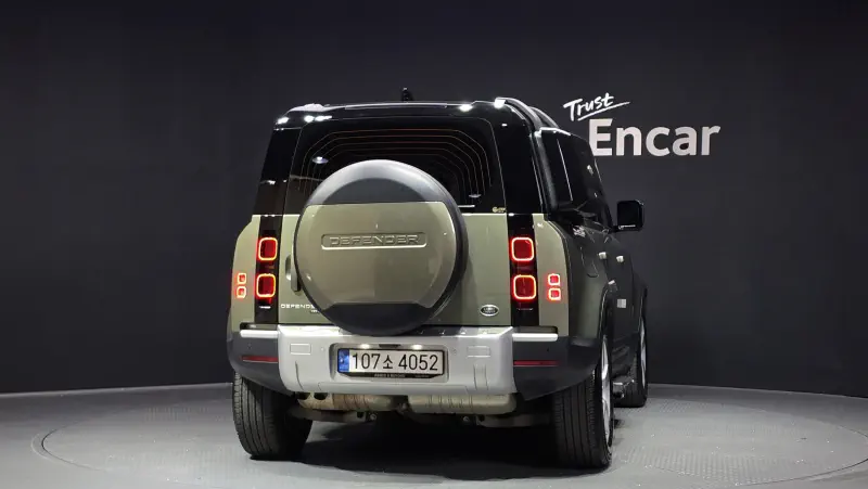 Land Rover Defender