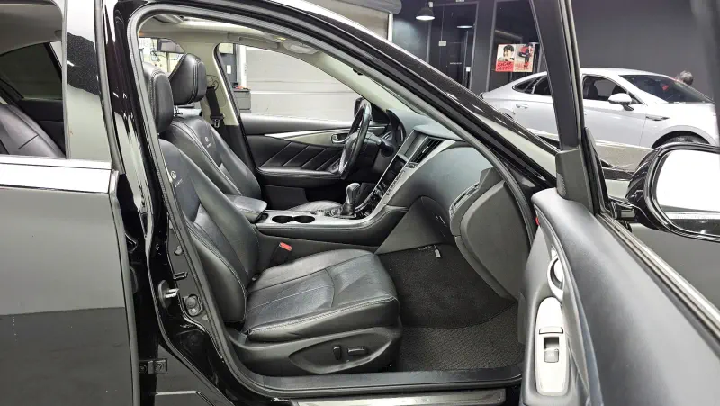 Infiniti Q50