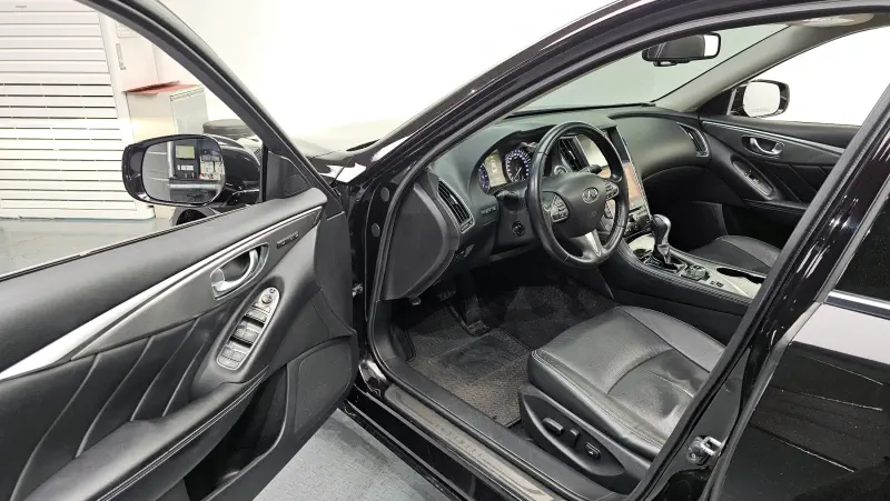Infiniti Q50
