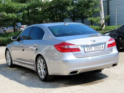Hyundai Genesis