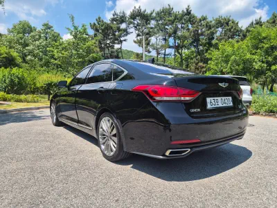 Hyundai Genesis