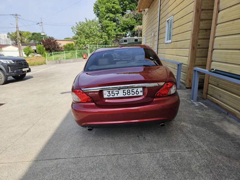 Jaguar X-Type