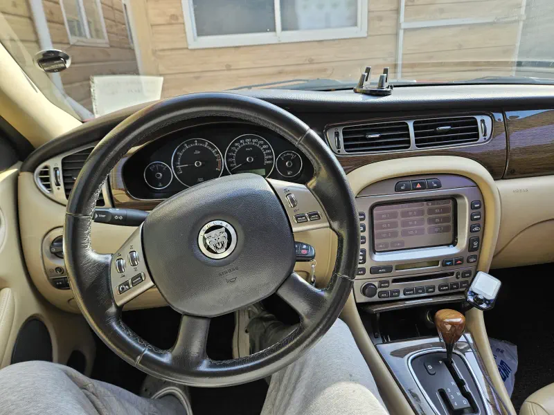 Jaguar X-Type
