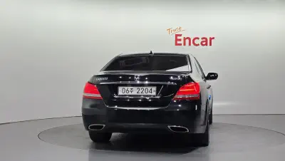 Hyundai Equus
