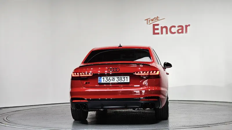Audi S4