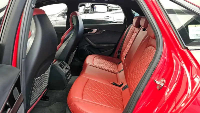 Audi S4