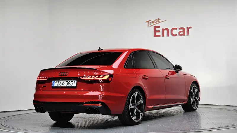 Audi S4