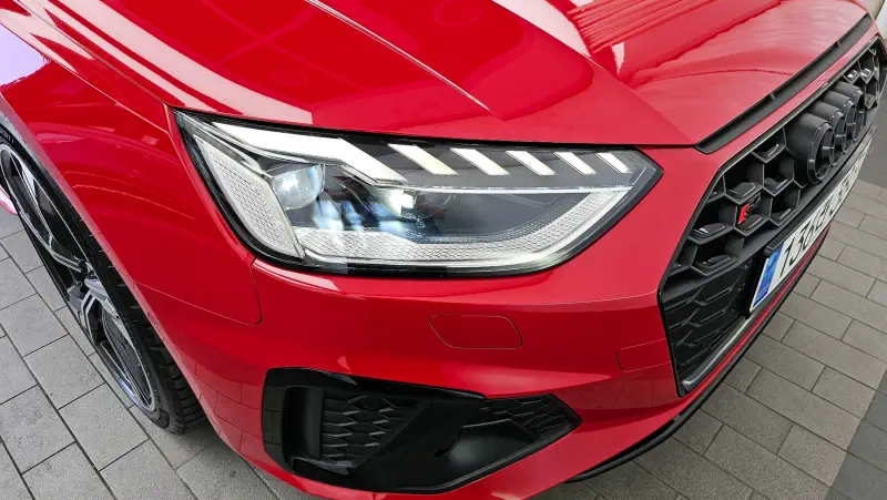Audi S4
