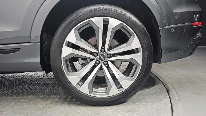 Audi Q8