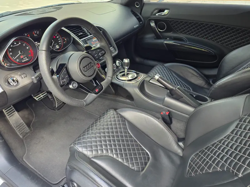 Audi R8
