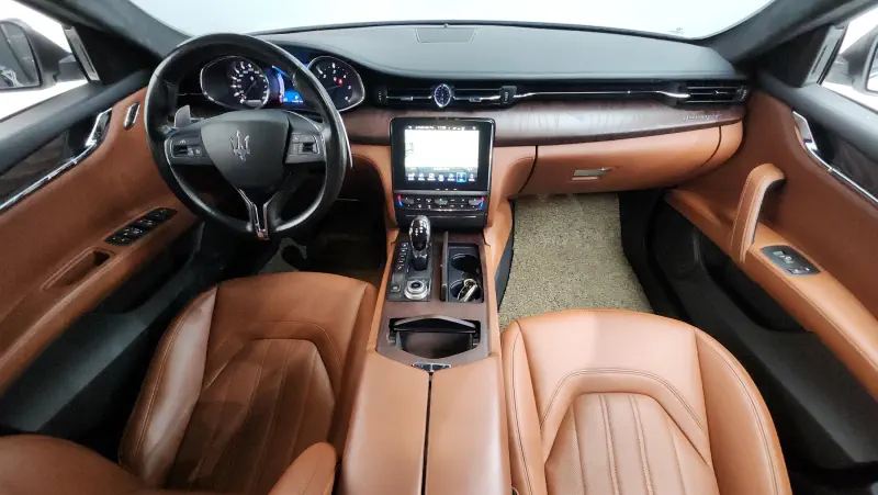 Maserati Quattroporte
