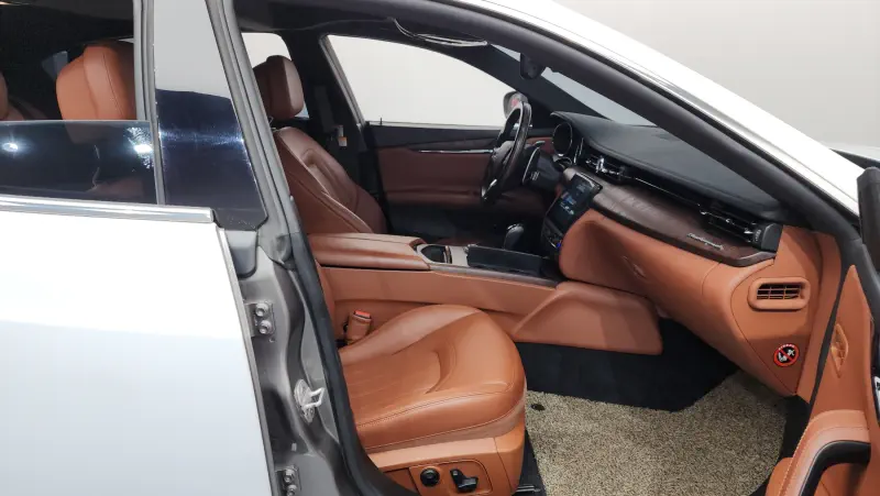 Maserati Quattroporte