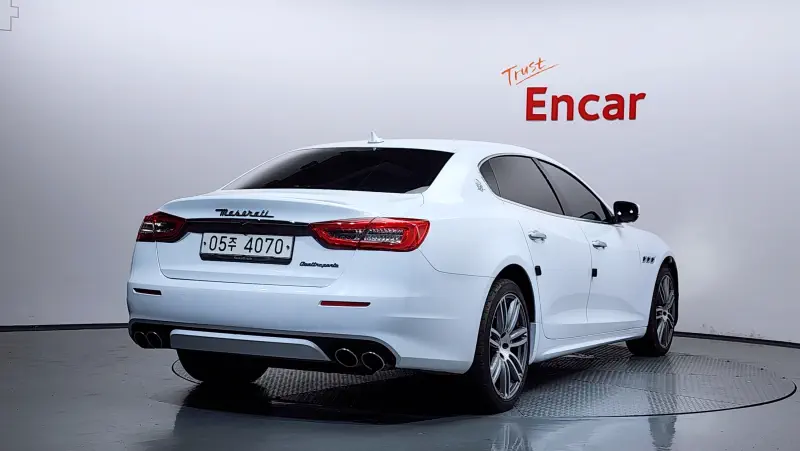 Maserati Quattroporte