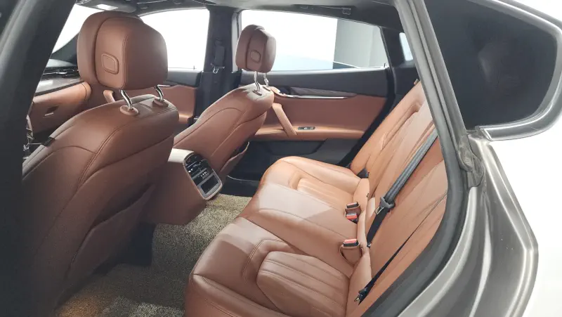 Maserati Quattroporte