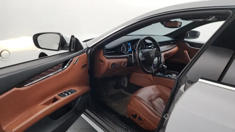 Maserati Quattroporte