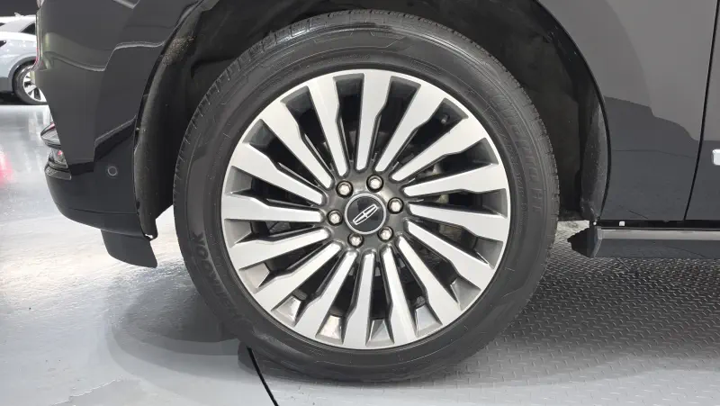 Lincoln Navigator