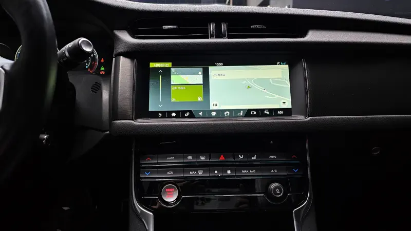 Jaguar XF
