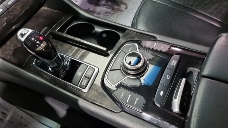 Kia K9