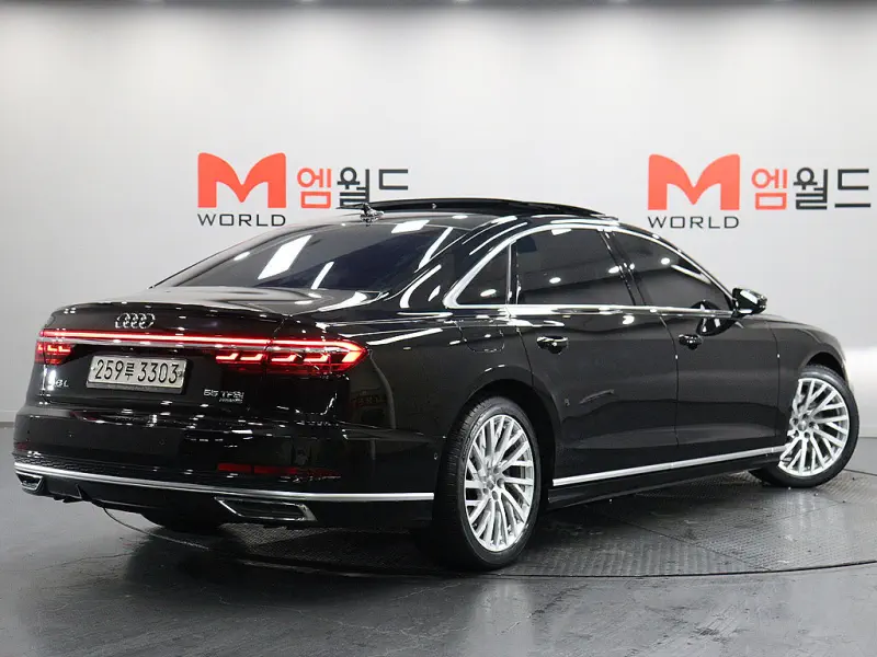 Audi A8