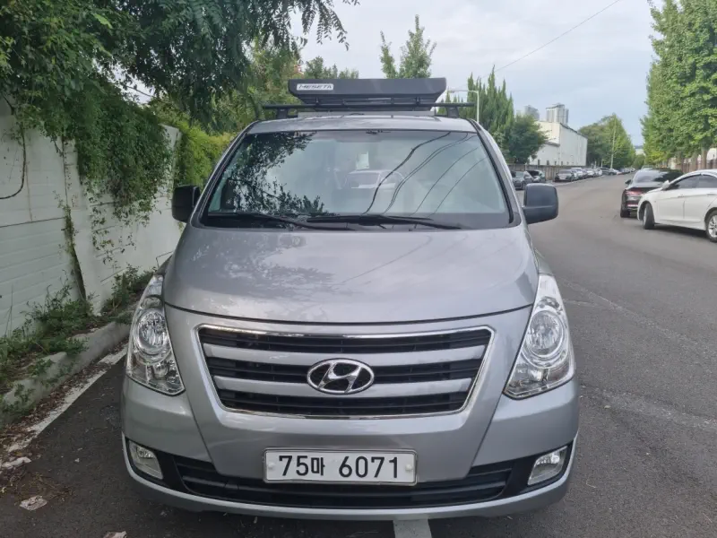 Hyundai Grand Starex