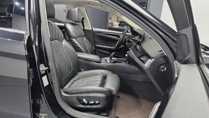 BMW 5-Series