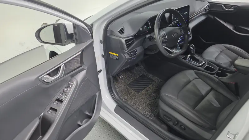 Hyundai Ioniq