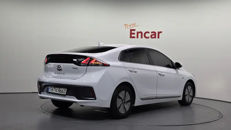 Hyundai Ioniq