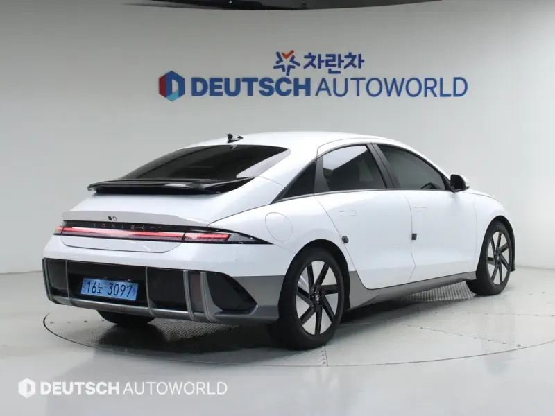 Hyundai Ioniq 6