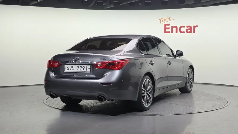 Infiniti Q50