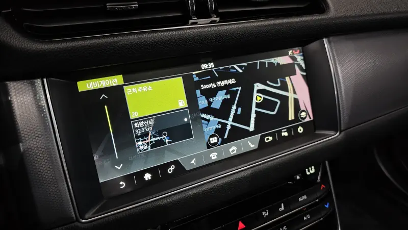Jaguar XF