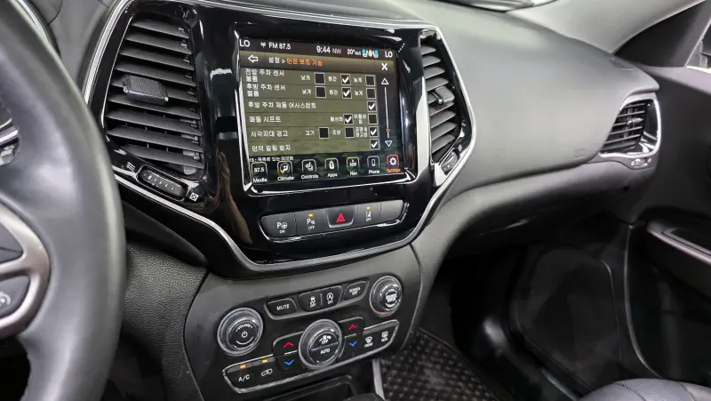 Jeep Cherokee