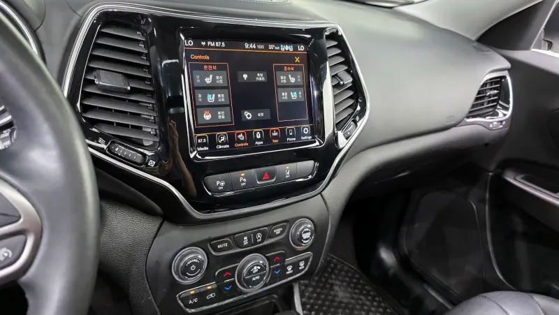 Jeep Cherokee