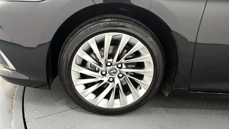 Lexus ES300h