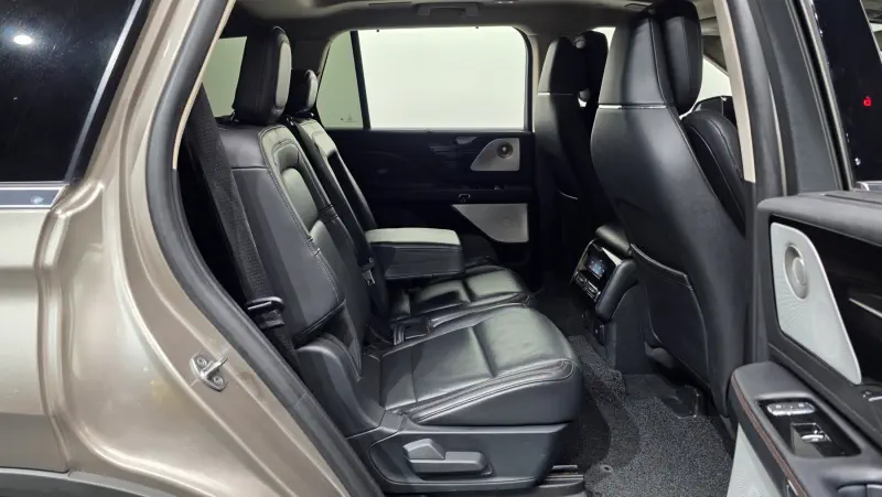 Lincoln Aviator