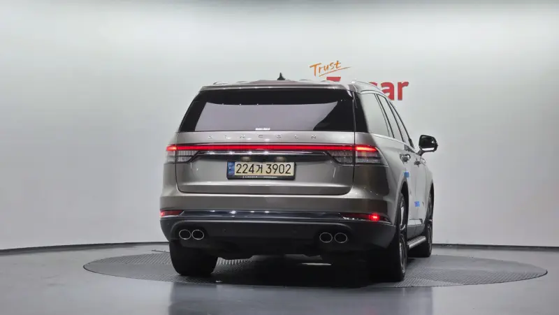 Lincoln Aviator