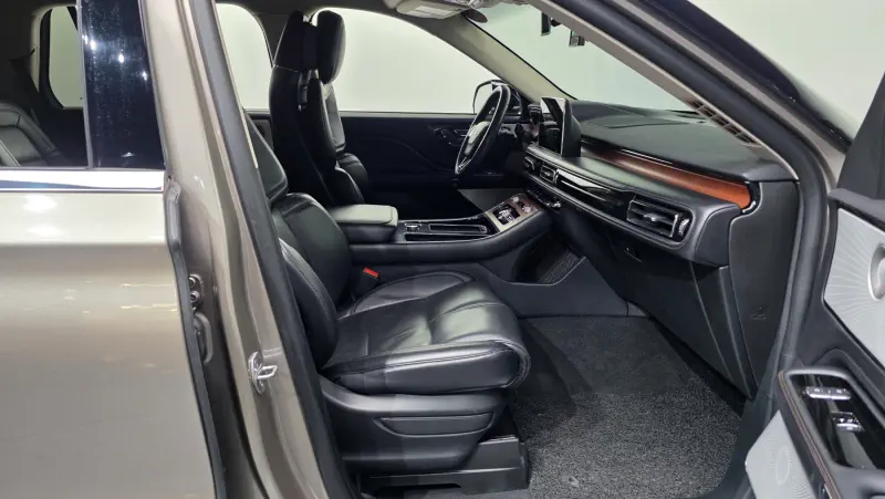 Lincoln Aviator