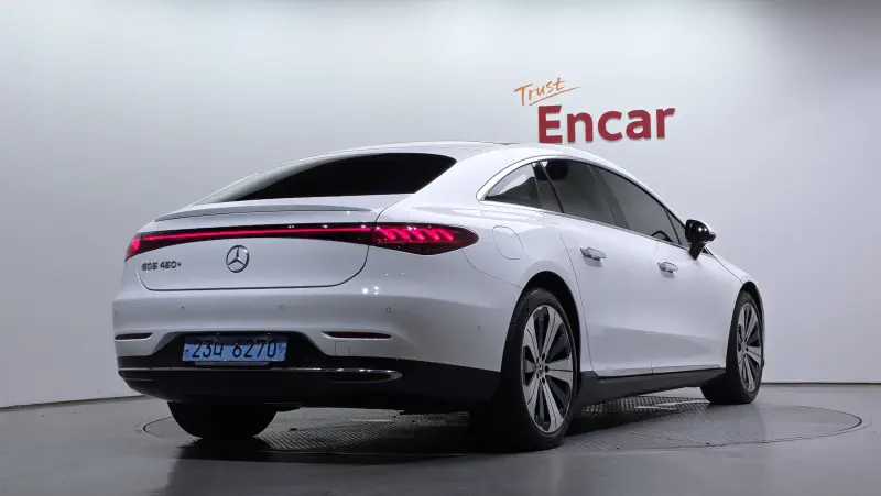Mercedes-Benz EQS