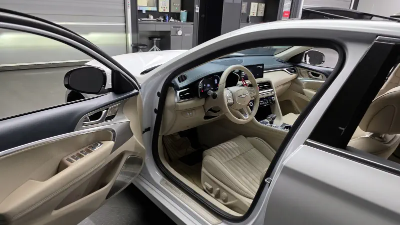 Genesis G70